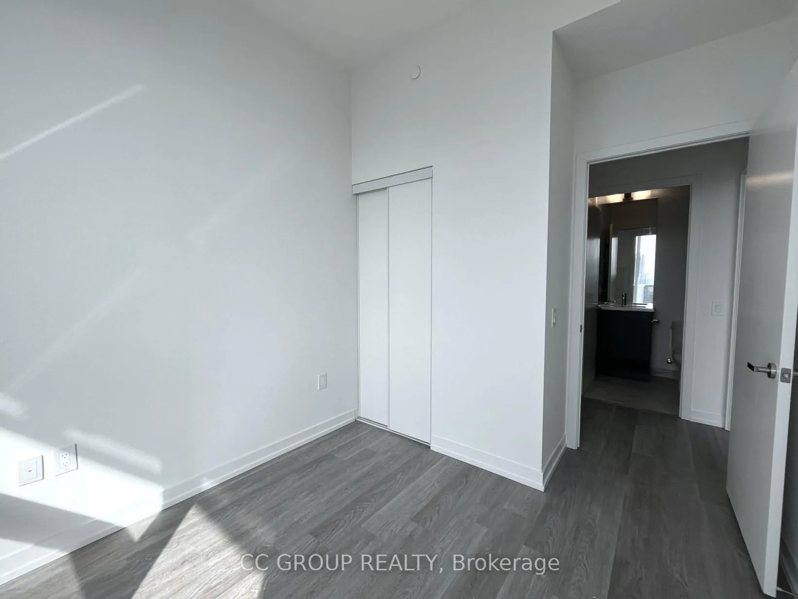 Photo 8 of Unit 7012, 55 Cooper Street, Toronto, Waterfront Communities — HOMEH