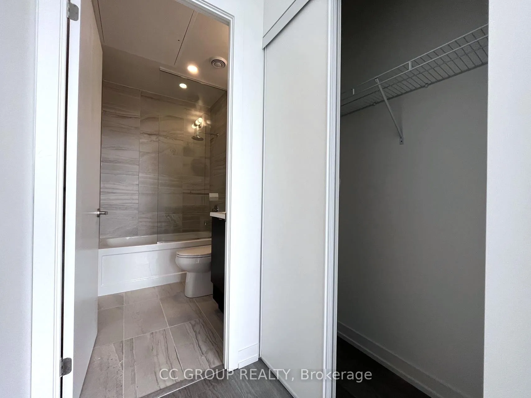 Photo 11 of Unit 7012, 55 Cooper Street, Toronto, Waterfront Communities — HOMEH