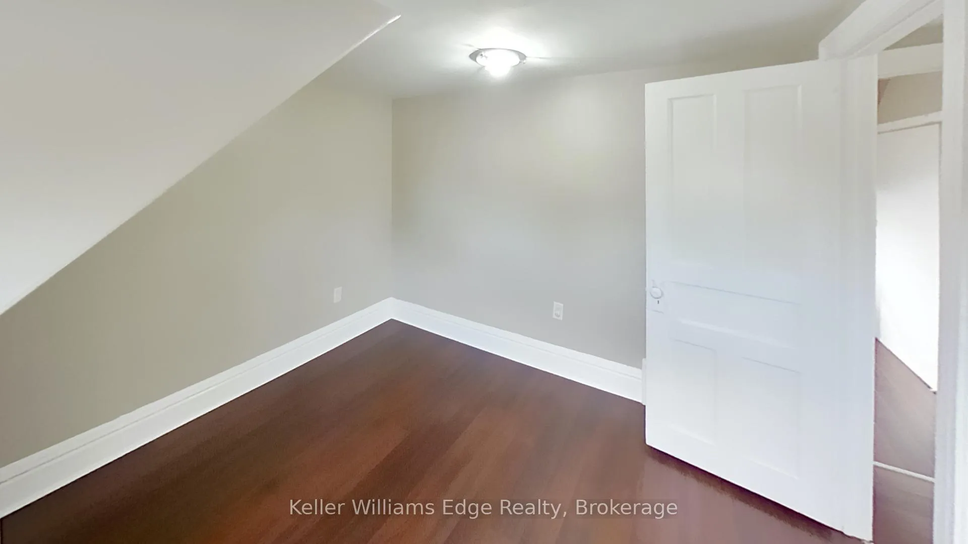 Photo 19 of Unit 2, 104 Rosslyn Avenue N, Hamilton, Crown Point — HOMEH
