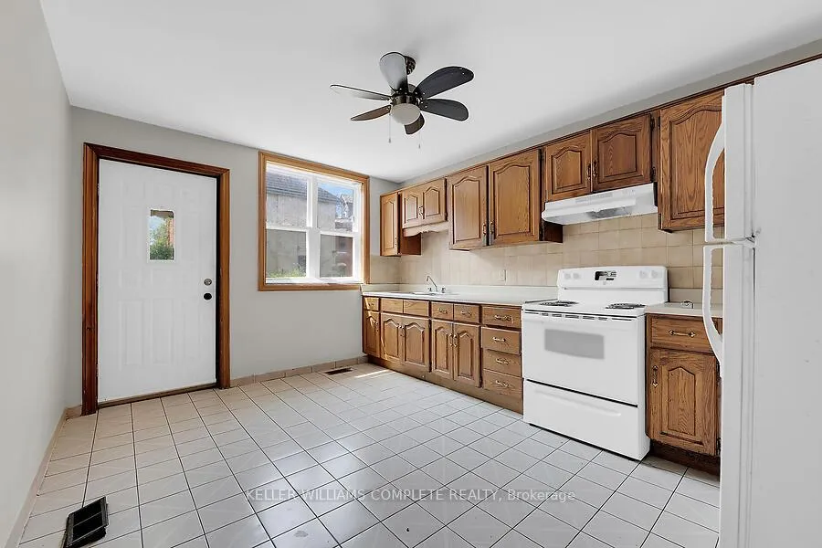 Photo 4 of 88 Grant Avenue, Hamilton, Stinson — HOMEH