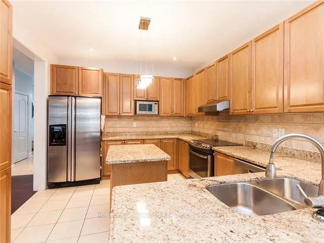 Photo 7 of 31 Morisot Avenue, Vaughan, Patterson — HOMEH