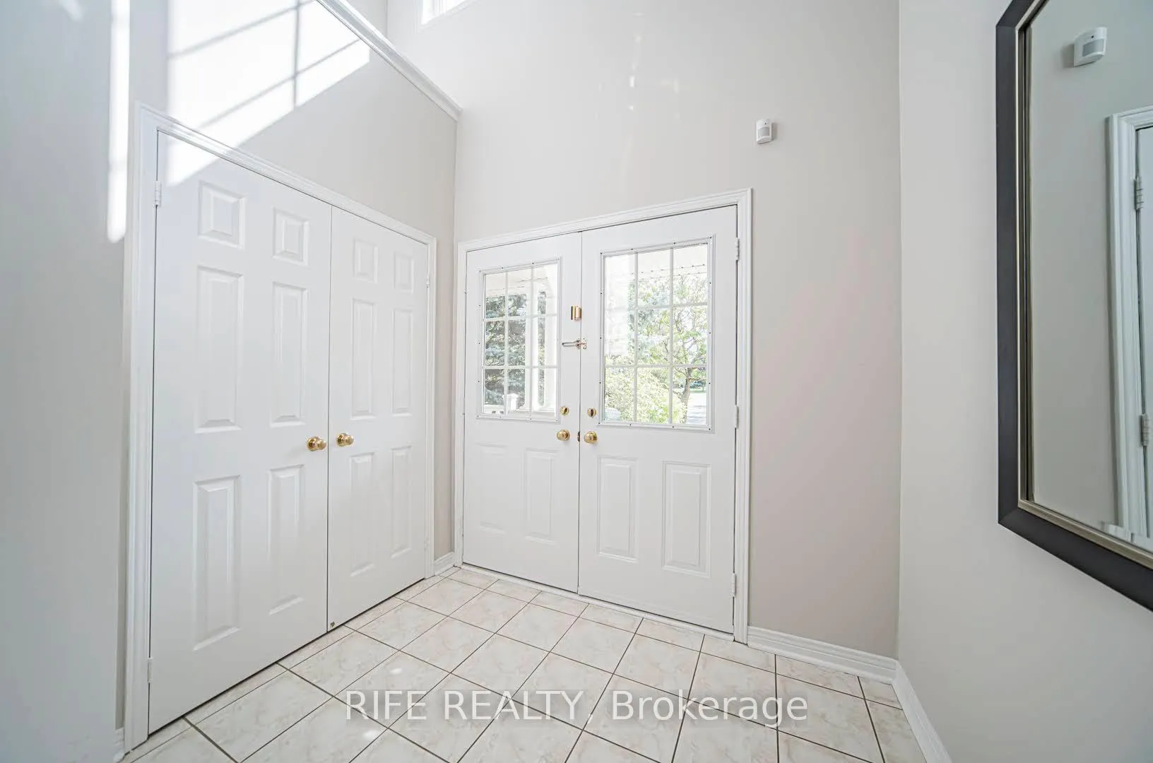 Photo 12 of 37 Burndenford Crescent, Markham, Markville — HOMEH
