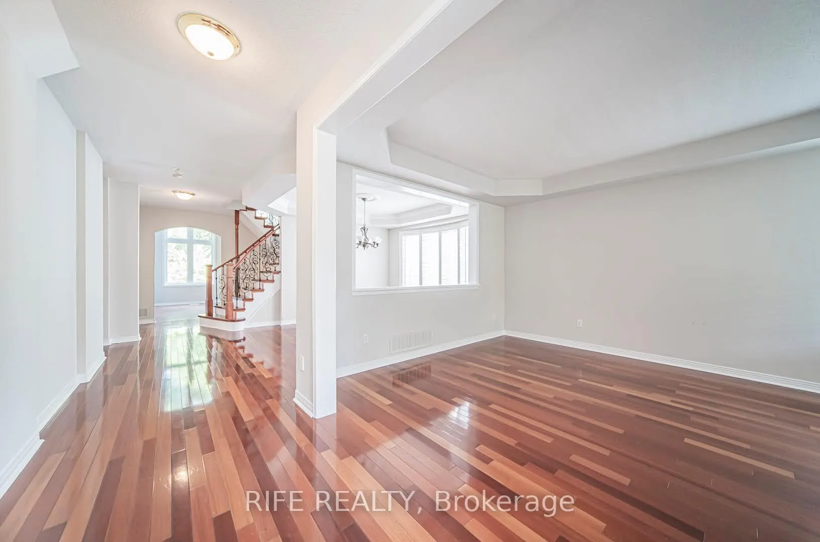 Photo 14 of 37 Burndenford Crescent, Markham, Markville — HOMEH