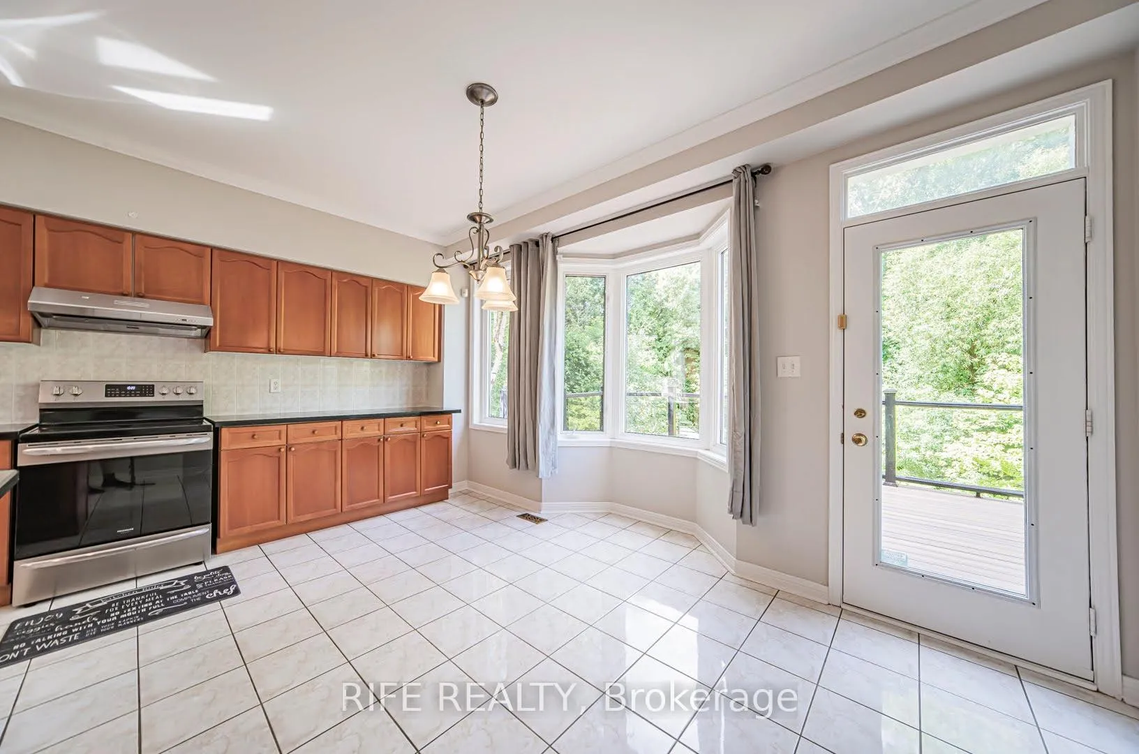 Photo 24 of 37 Burndenford Crescent, Markham, Markville — HOMEH