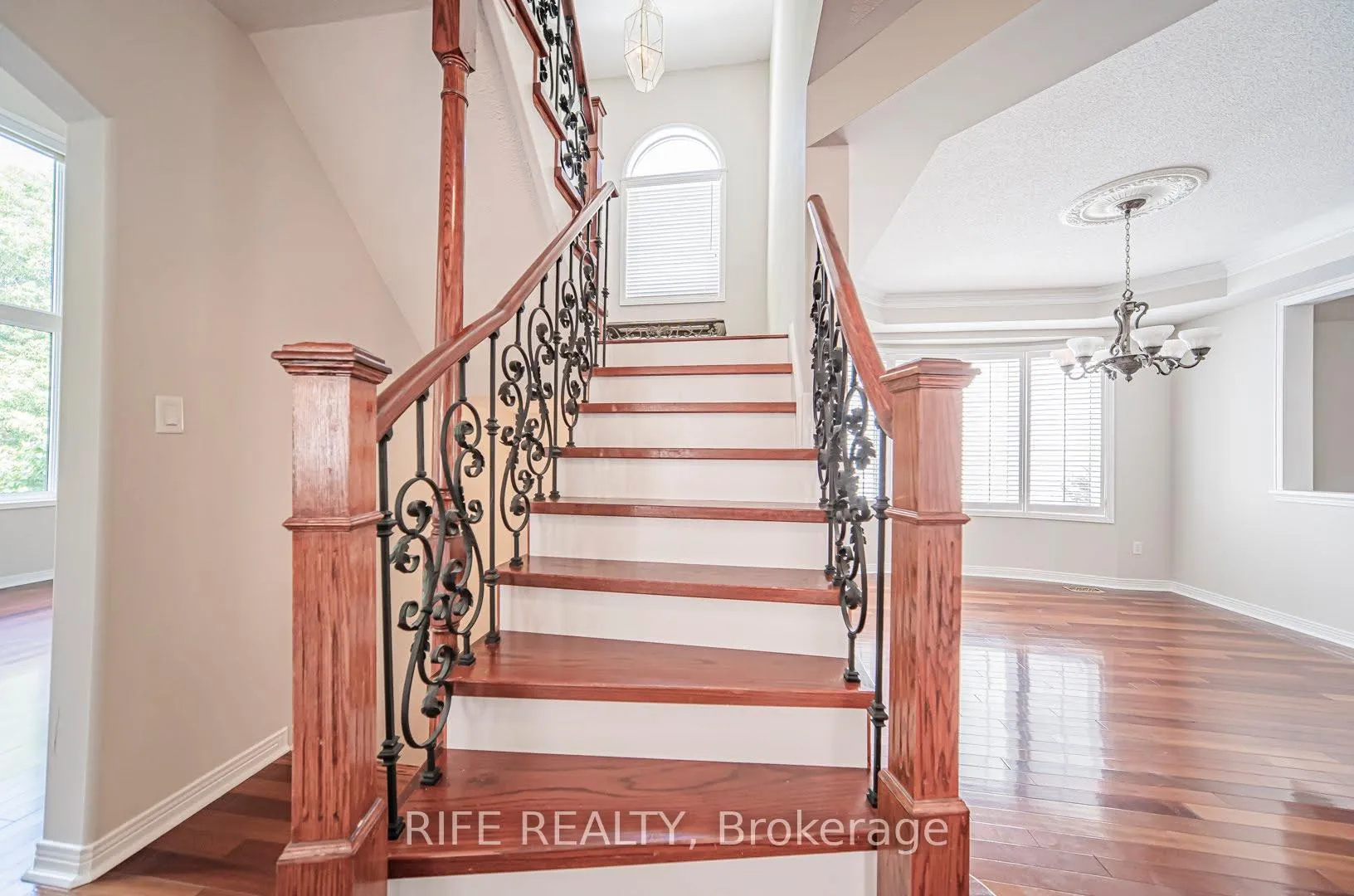 Photo 33 of 37 Burndenford Crescent, Markham, Markville — HOMEH
