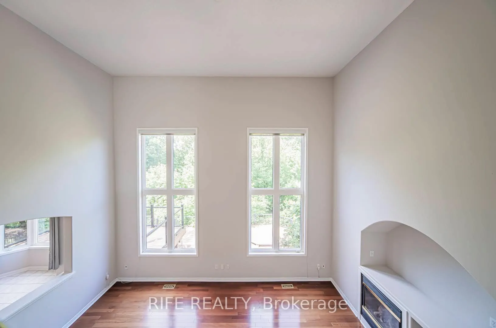 Photo 35 of 37 Burndenford Crescent, Markham, Markville — HOMEH