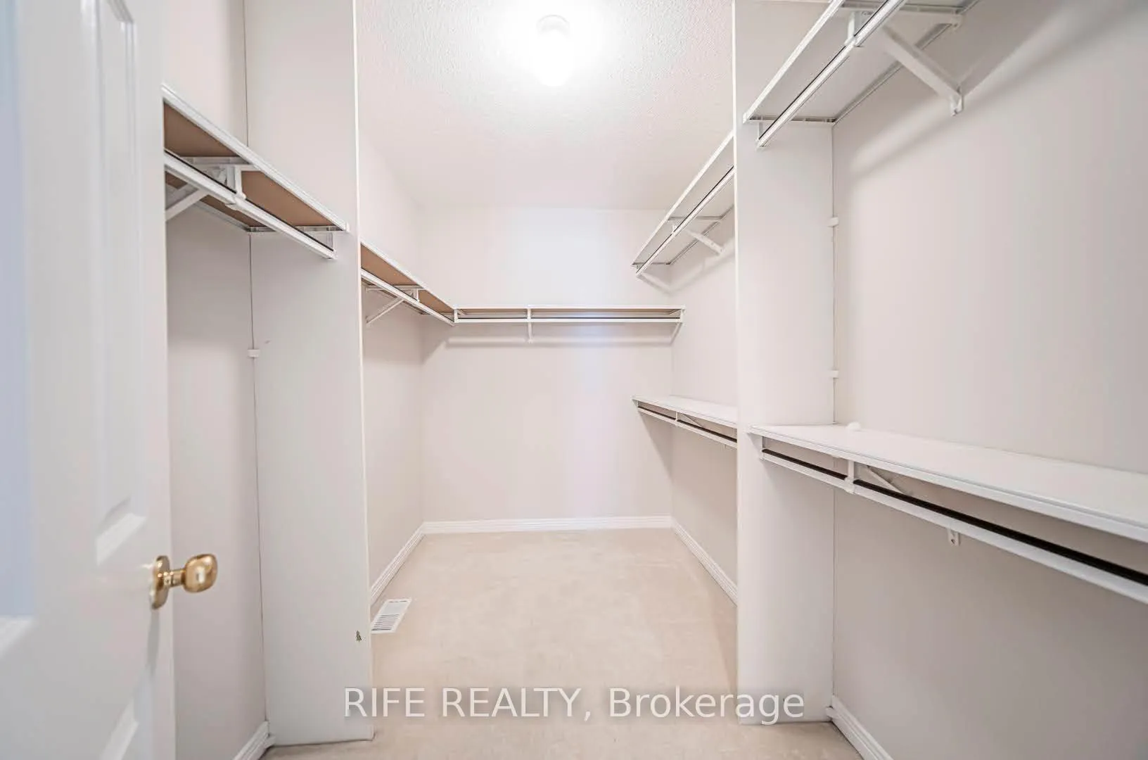 Photo 38 of 37 Burndenford Crescent, Markham, Markville — HOMEH