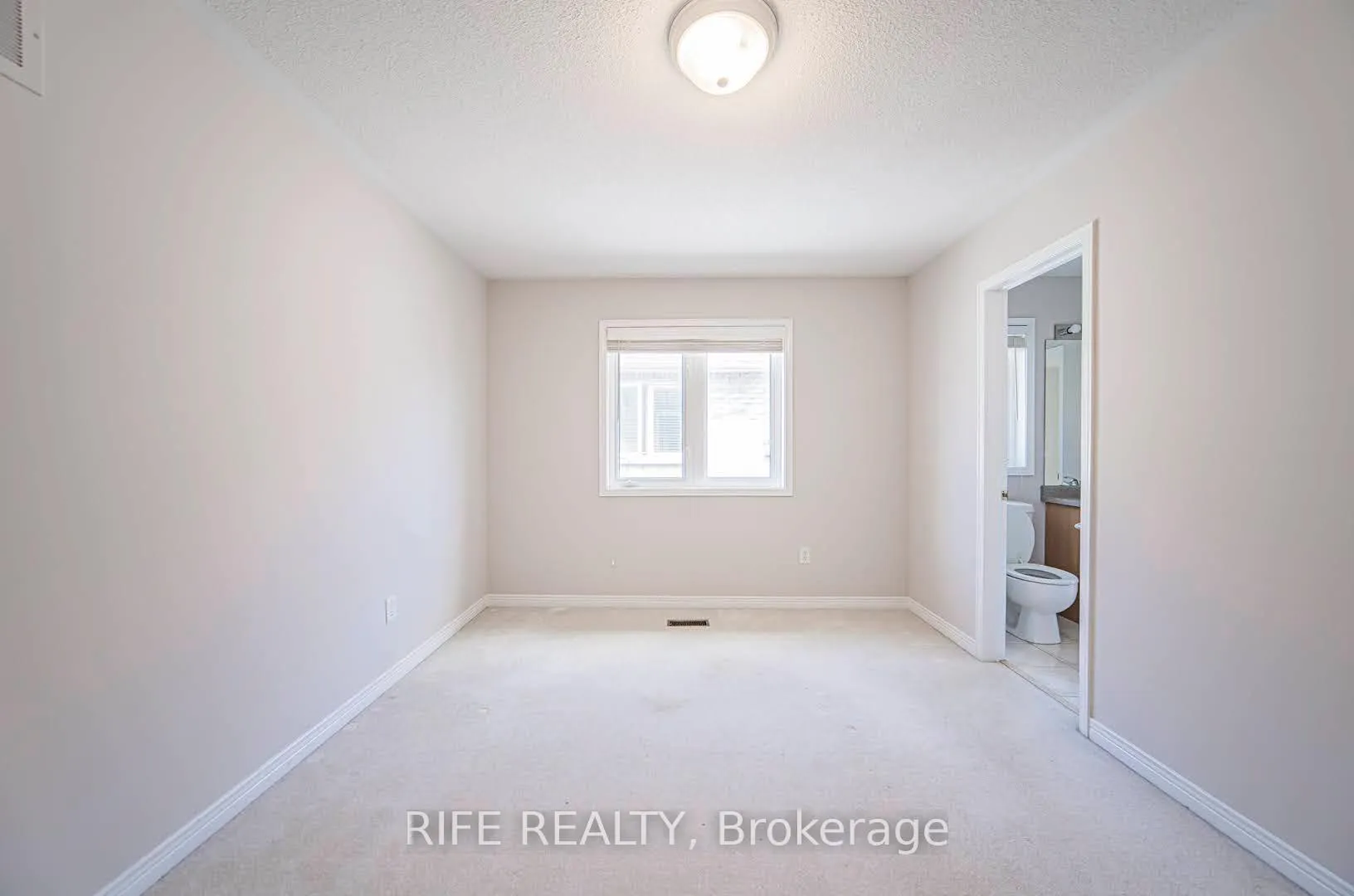 Photo 42 of 37 Burndenford Crescent, Markham, Markville — HOMEH