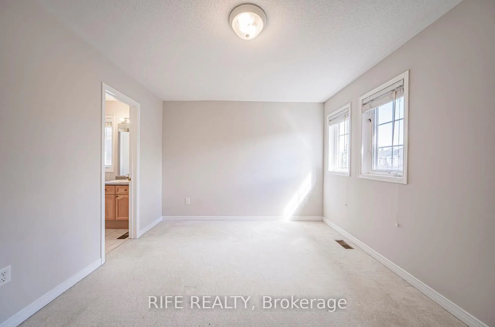 Photo 46 of 37 Burndenford Crescent, Markham, Markville — HOMEH