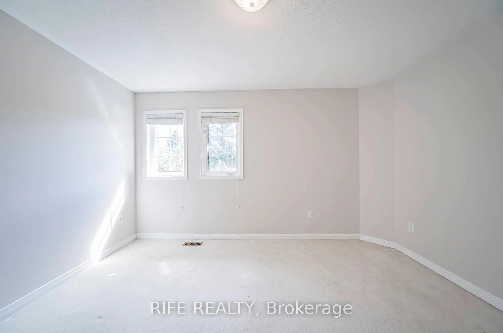 Photo 47 of 37 Burndenford Crescent, Markham, Markville — HOMEH