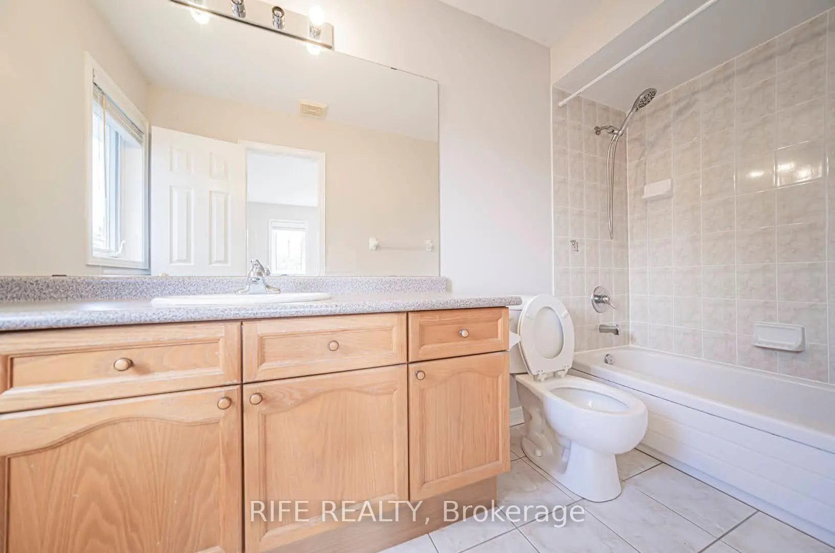Photo 50 of 37 Burndenford Crescent, Markham, Markville — HOMEH