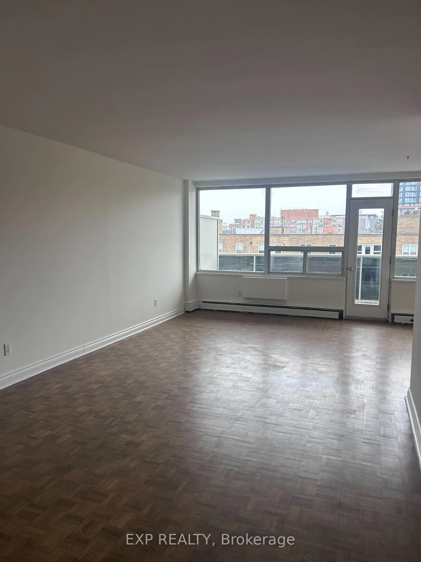 Photo 11 of Unit 711, 650 Briar Hill Avenue, Toronto, Forest Hill North — HOMEH