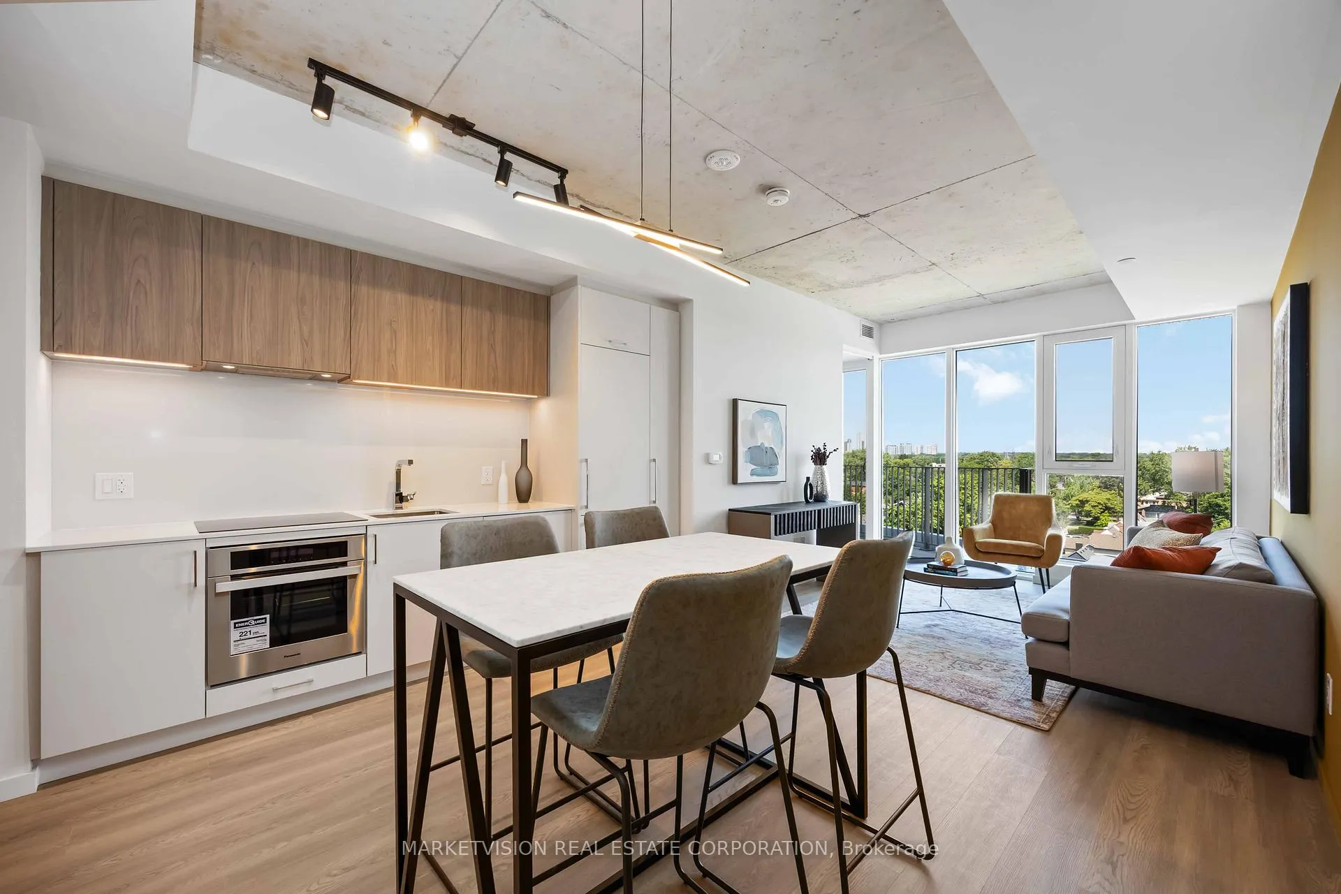 Photo 2 of Unit 716, 689 The Queensway, Etobicoke, Stonegate-Queensway — HOMEH