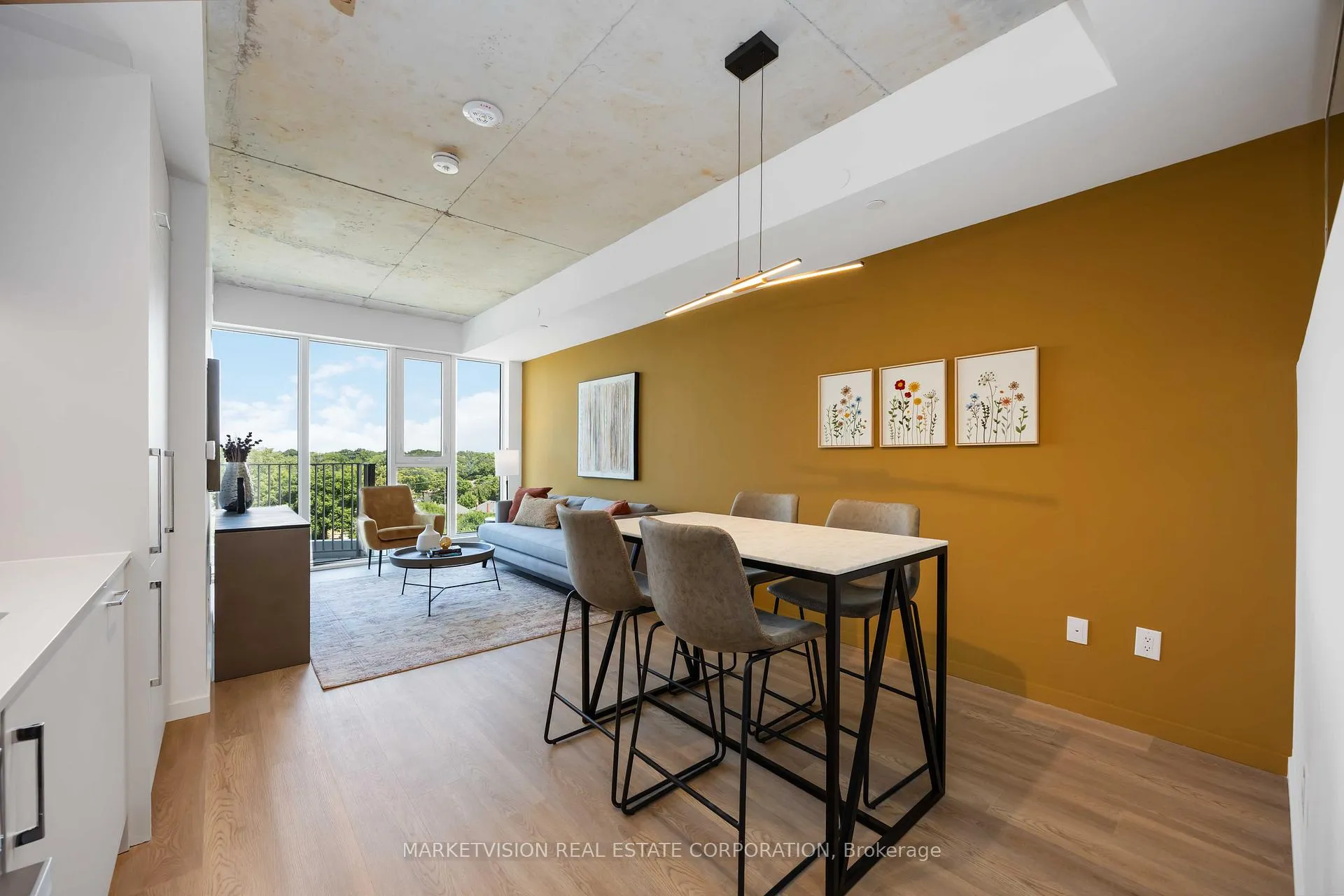 Photo 5 of Unit 716, 689 The Queensway, Etobicoke, Stonegate-Queensway — HOMEH