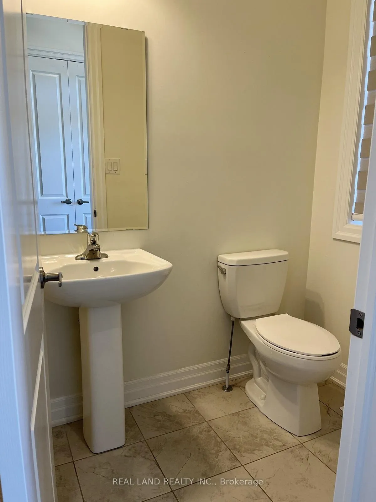 Photo 11 of 4 Limoges Street, Whitby, Lynde Creek — HOMEH