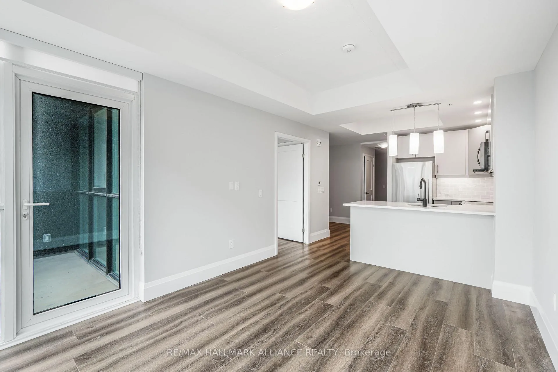 Photo 3 of Unit 604, 108 Garment Street, Kitchener — HOMEH