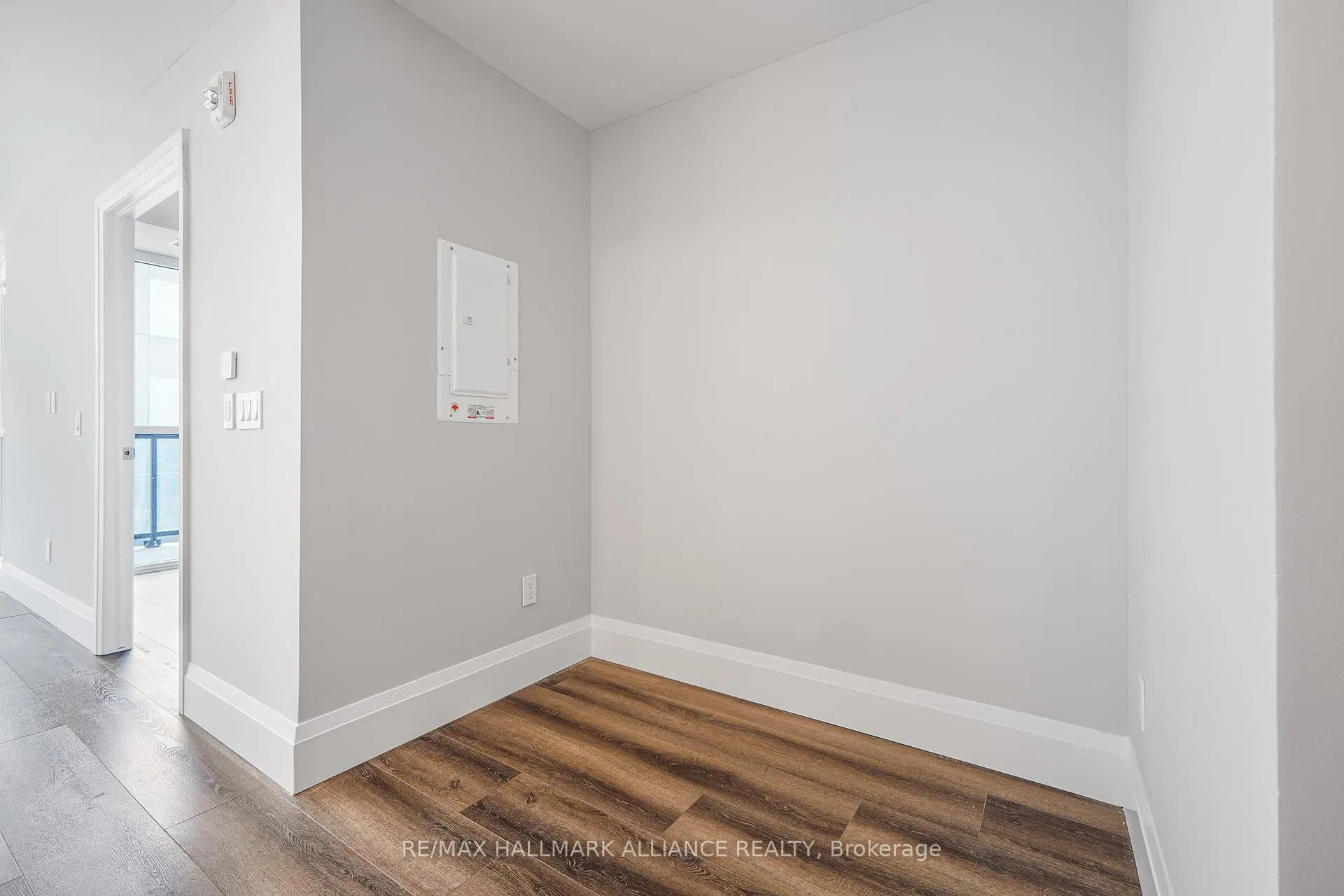 Photo 7 of Unit 604, 108 Garment Street, Kitchener — HOMEH