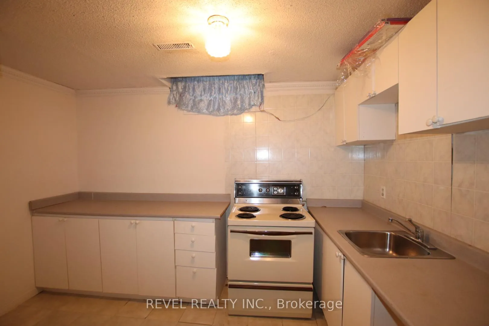 Photo 5 of Unit Bsmt, 1676 Major Oaks Road, Pickering, Brock Ridge — HOMEH
