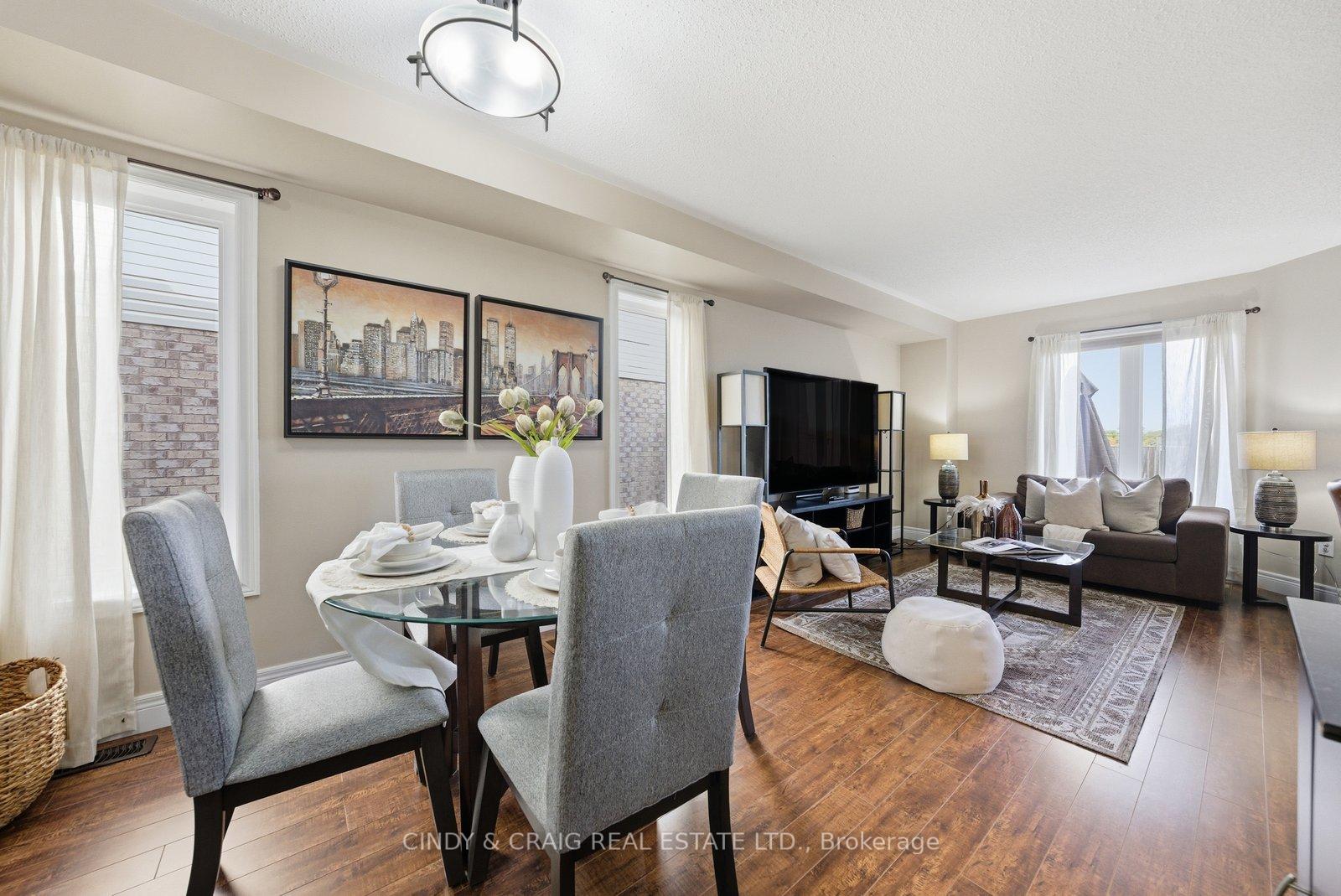 Photo 6 of 119 Dewell Crescent, Clarington, Courtice — HOMEH