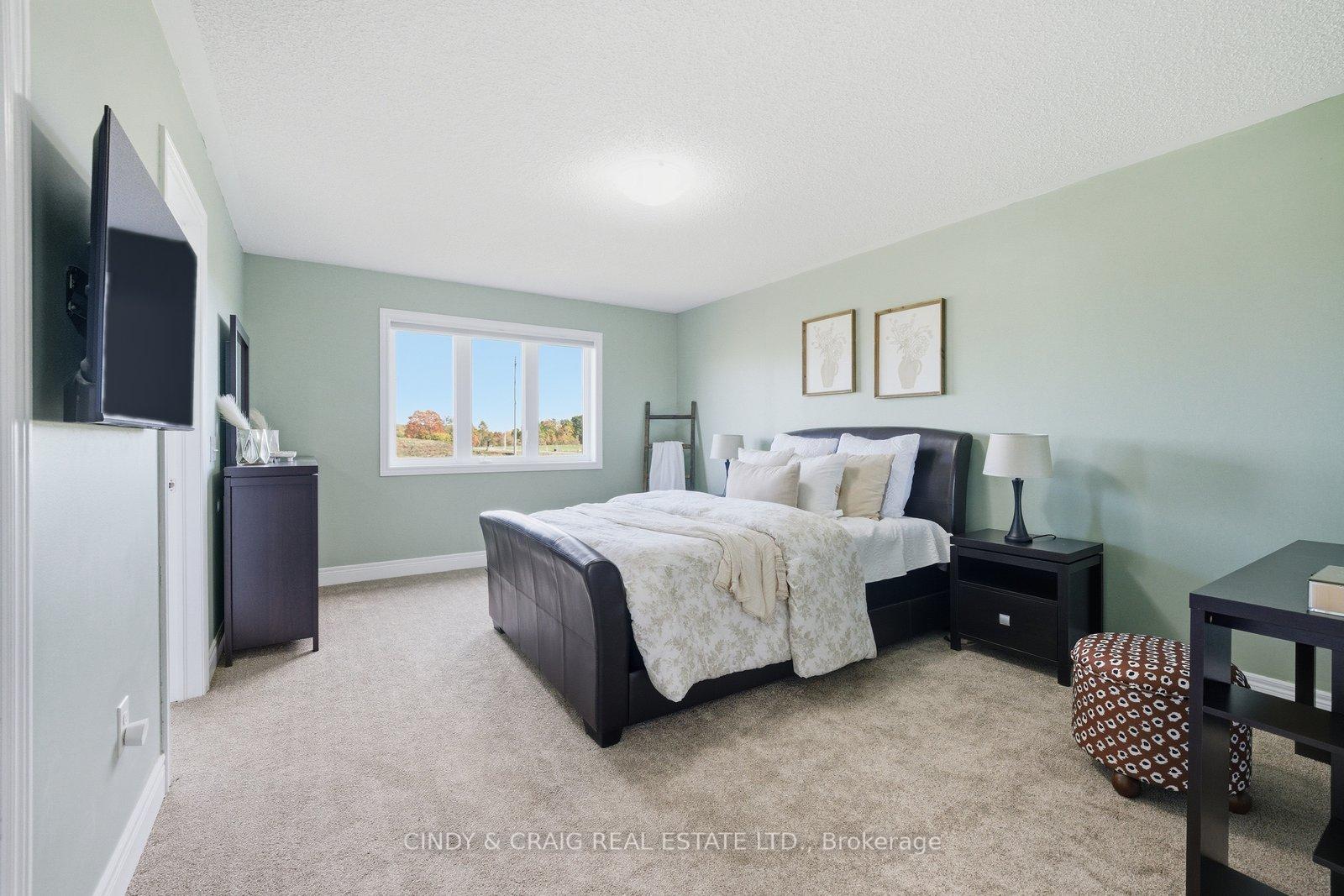 Photo 9 of 119 Dewell Crescent, Clarington, Courtice — HOMEH