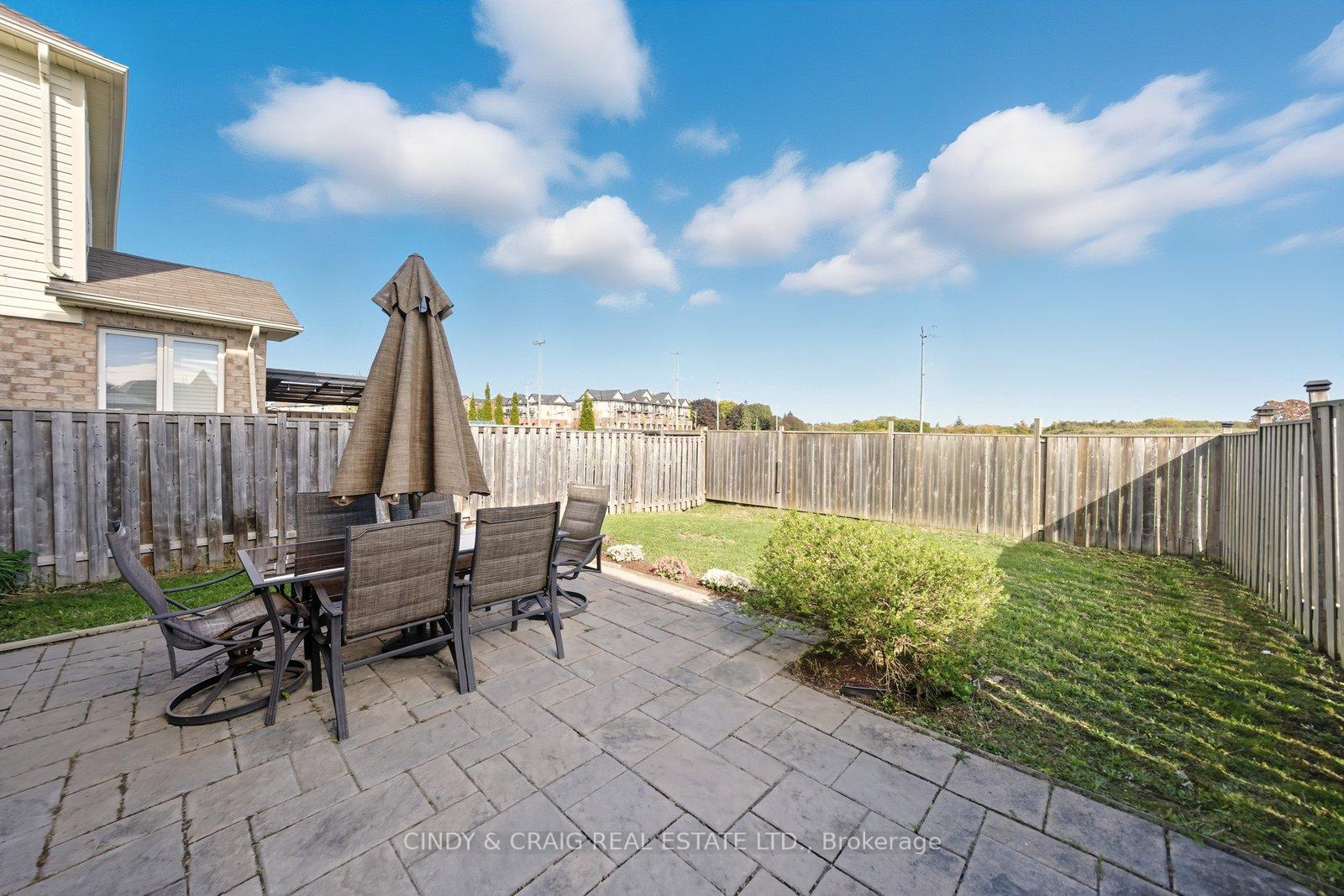 Photo 12 of 119 Dewell Crescent, Clarington, Courtice — HOMEH