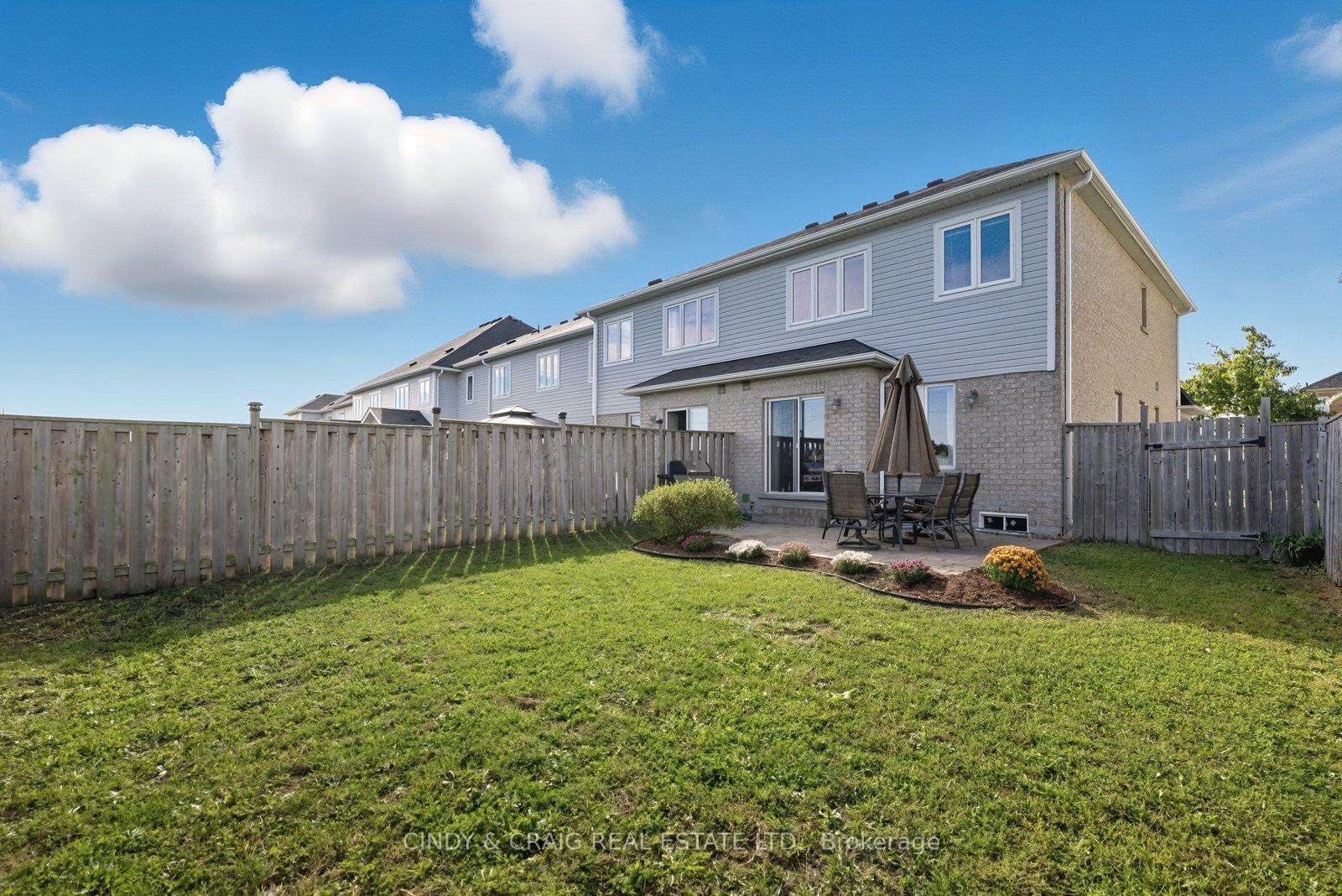 Photo 13 of 119 Dewell Crescent, Clarington, Courtice — HOMEH