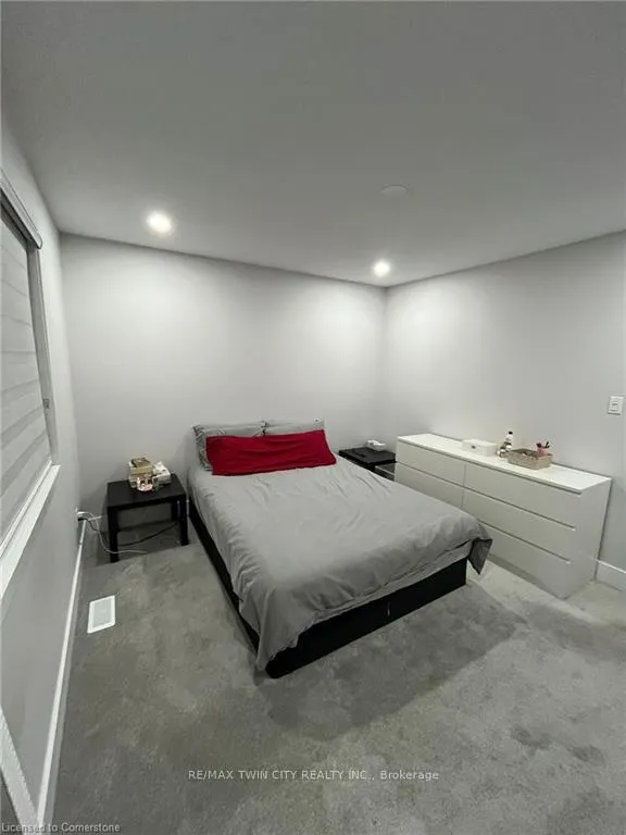 Photo 12 of 163 Max Becker Drive, Kitchener — HOMEH
