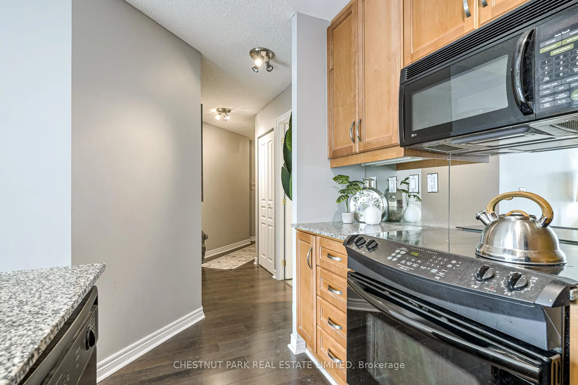 Photo 8 of Unit 507, 100 Hayden Street, Toronto, Church-Yonge Corridor — HOMEH
