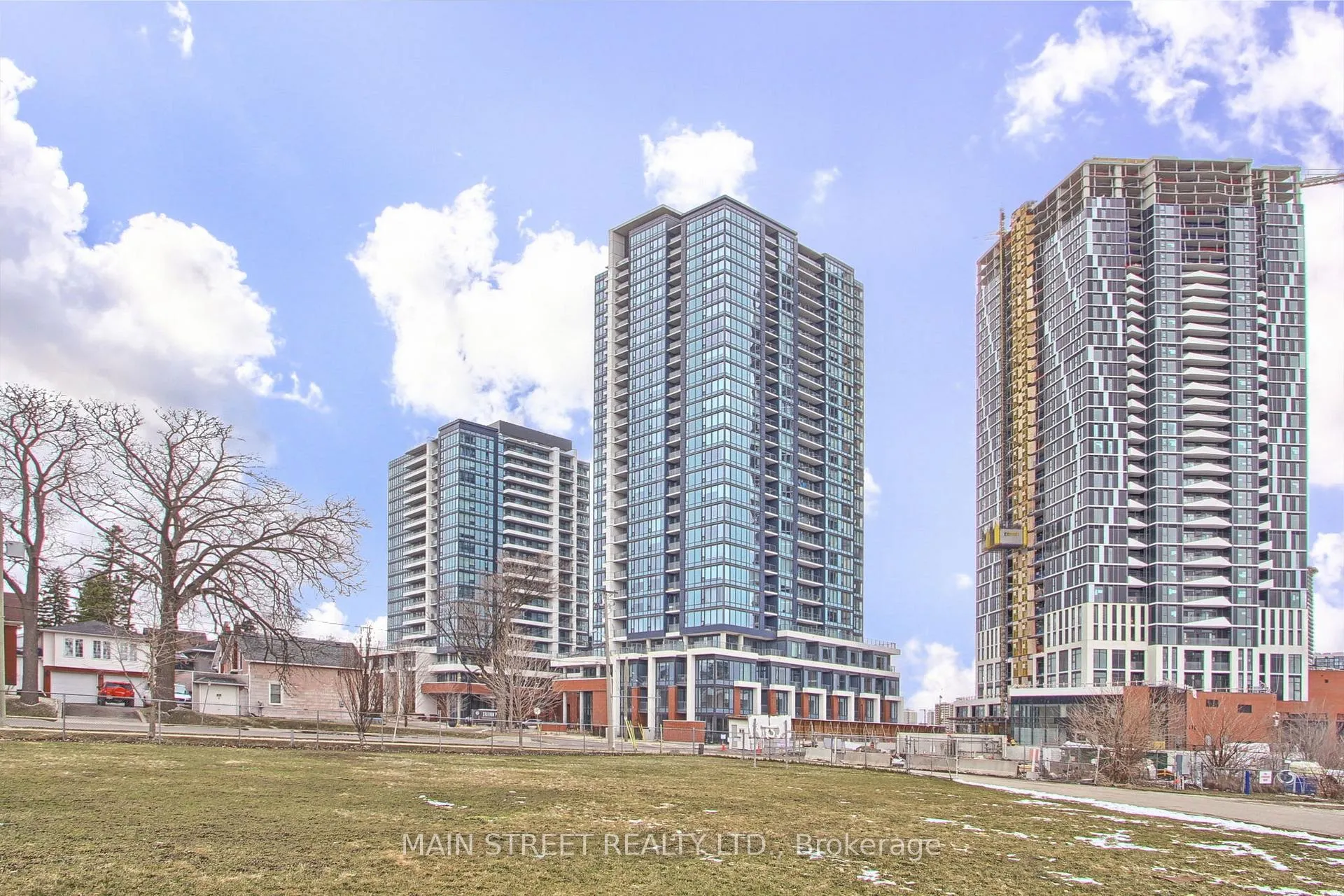 Front of Unit 2204, 15 Wellington Street S