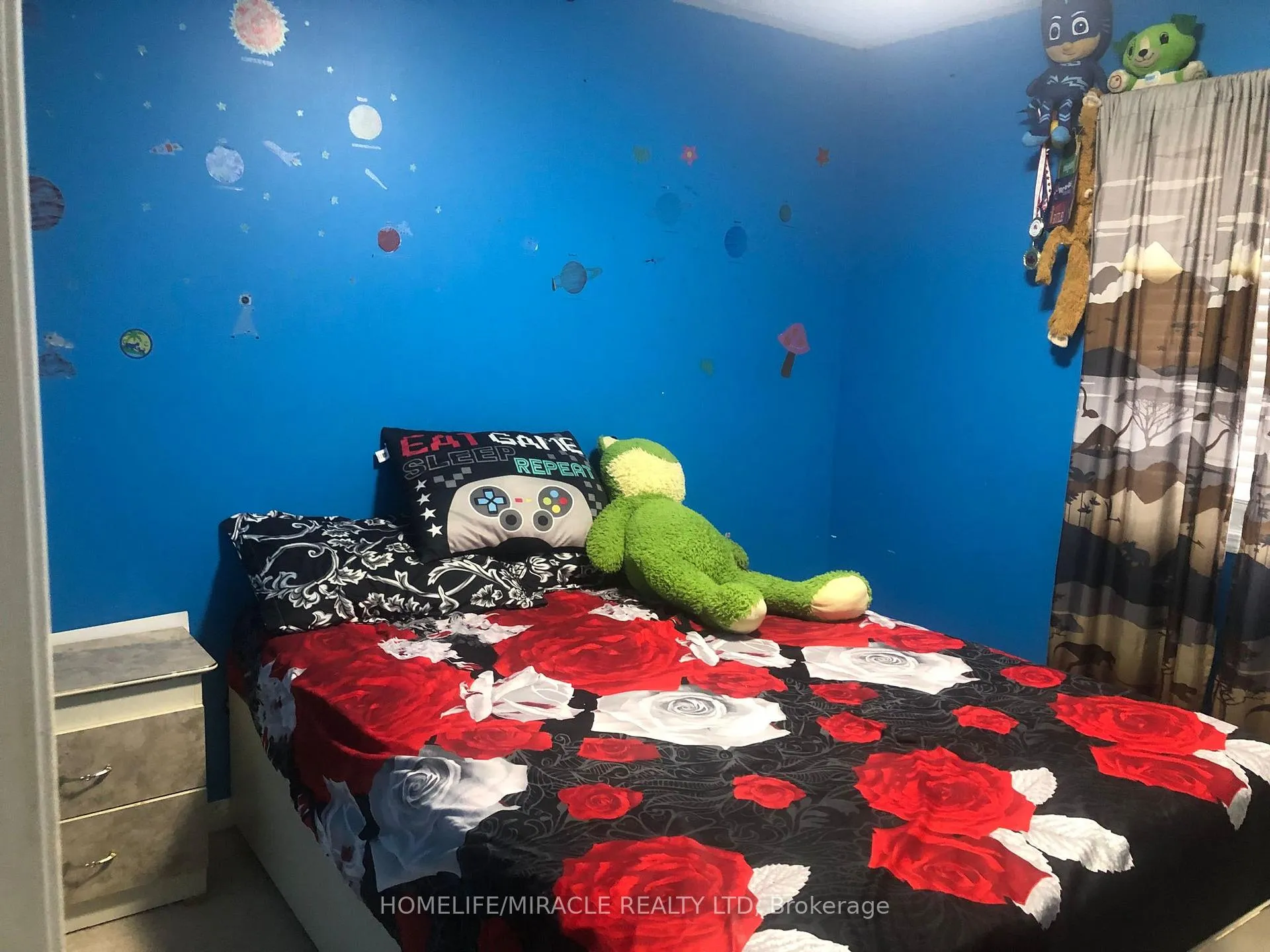 Photo 11 of 25 Seafair Crescent, Brampton, Fletcher's West — HOMEH