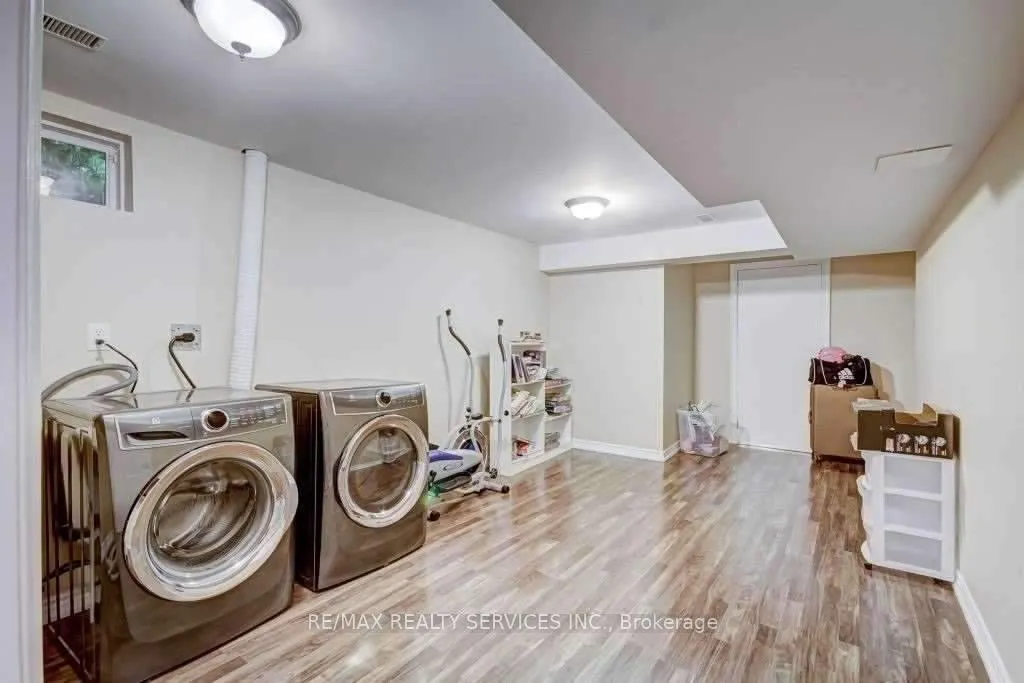 Photo 19 of 19 Putnam Drive, Brampton, Fletcher's Meadow — HOMEH