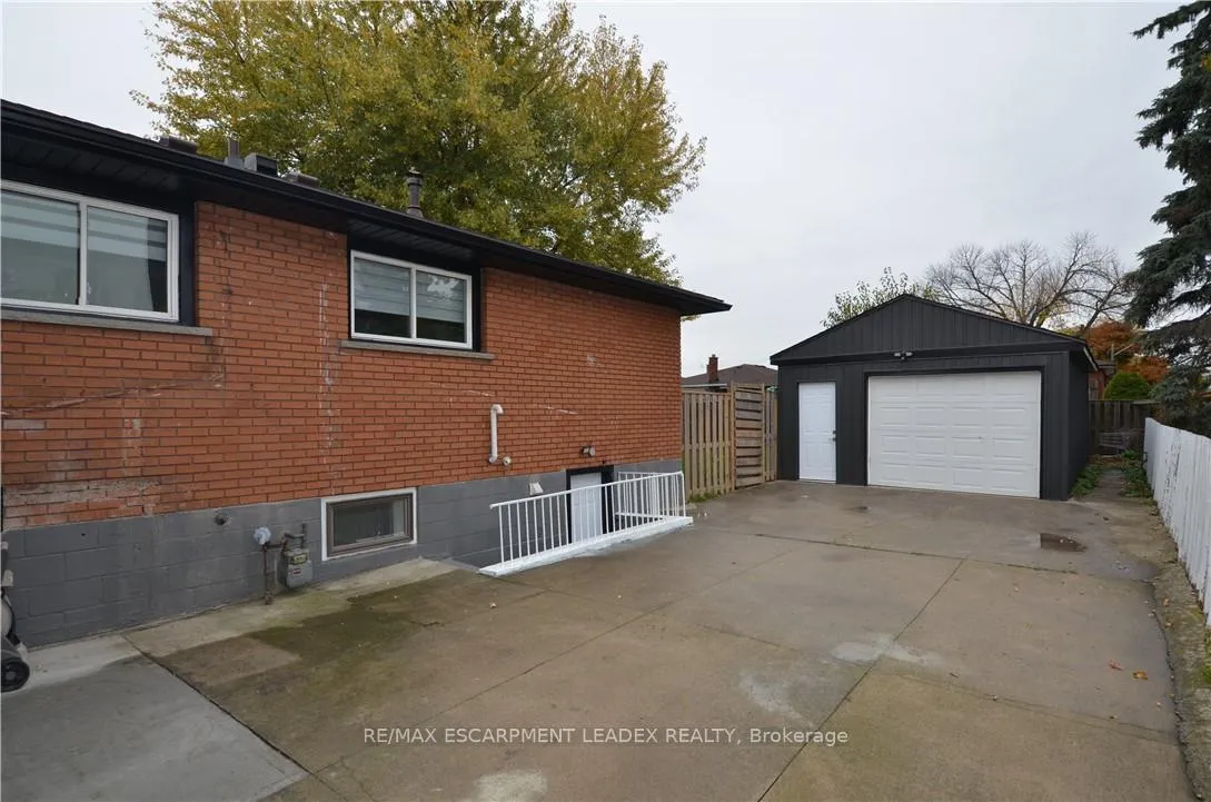 Photo 3 of Unit B, 880 Upper Sherman Avenue, Hamilton, Thorner — HOMEH