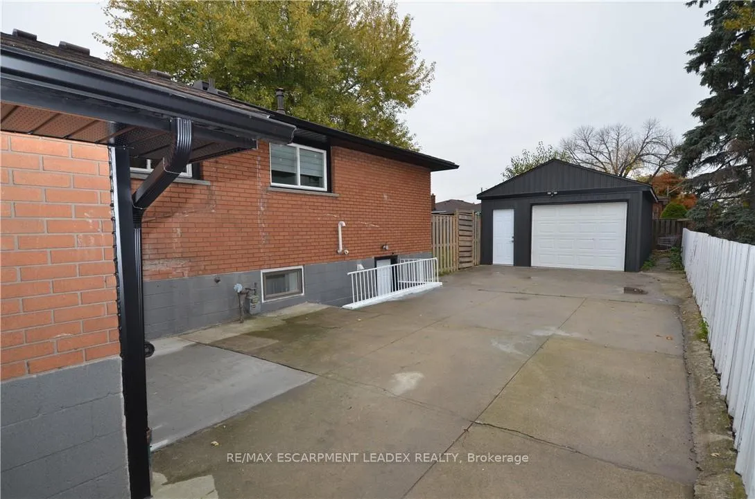 Photo 4 of Unit B, 880 Upper Sherman Avenue, Hamilton, Thorner — HOMEH