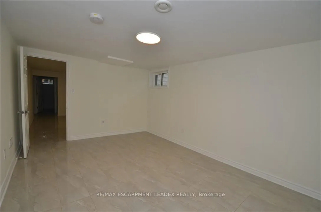 Photo 13 of Unit B, 880 Upper Sherman Avenue, Hamilton, Thorner — HOMEH