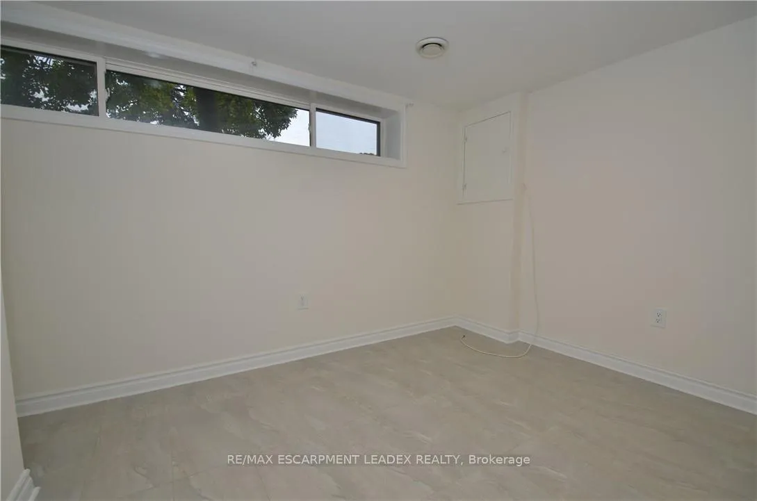 Photo 16 of Unit B, 880 Upper Sherman Avenue, Hamilton, Thorner — HOMEH