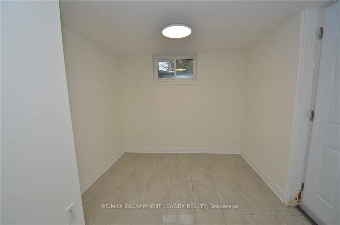 Photo 19 of Unit B, 880 Upper Sherman Avenue, Hamilton, Thorner — HOMEH