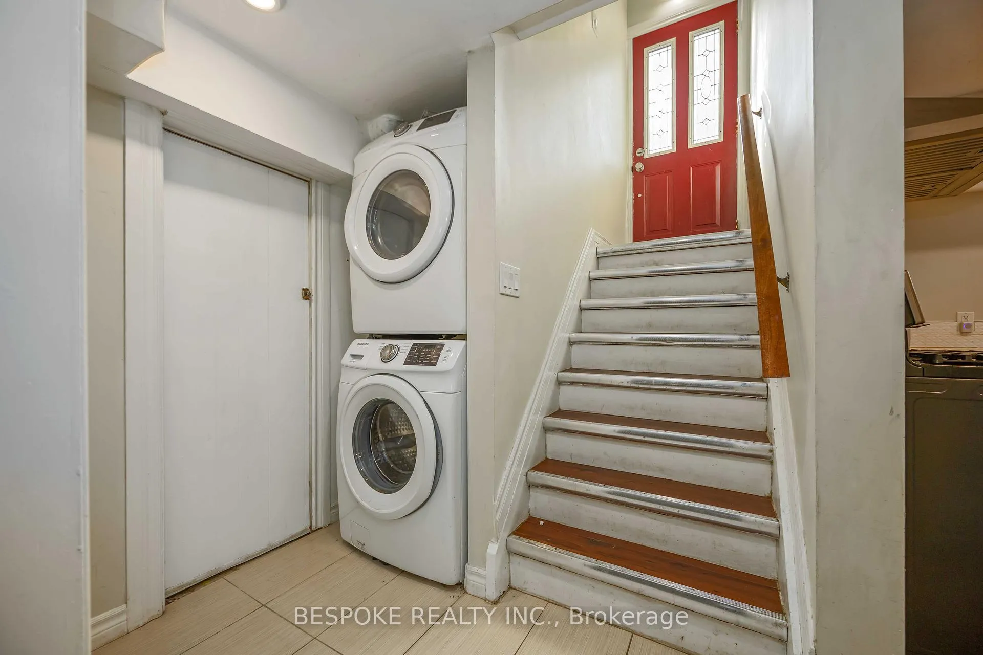 Photo 2 of Unit Lower, 300 Cadillac Avenue S, Oshawa, Central — HOMEH