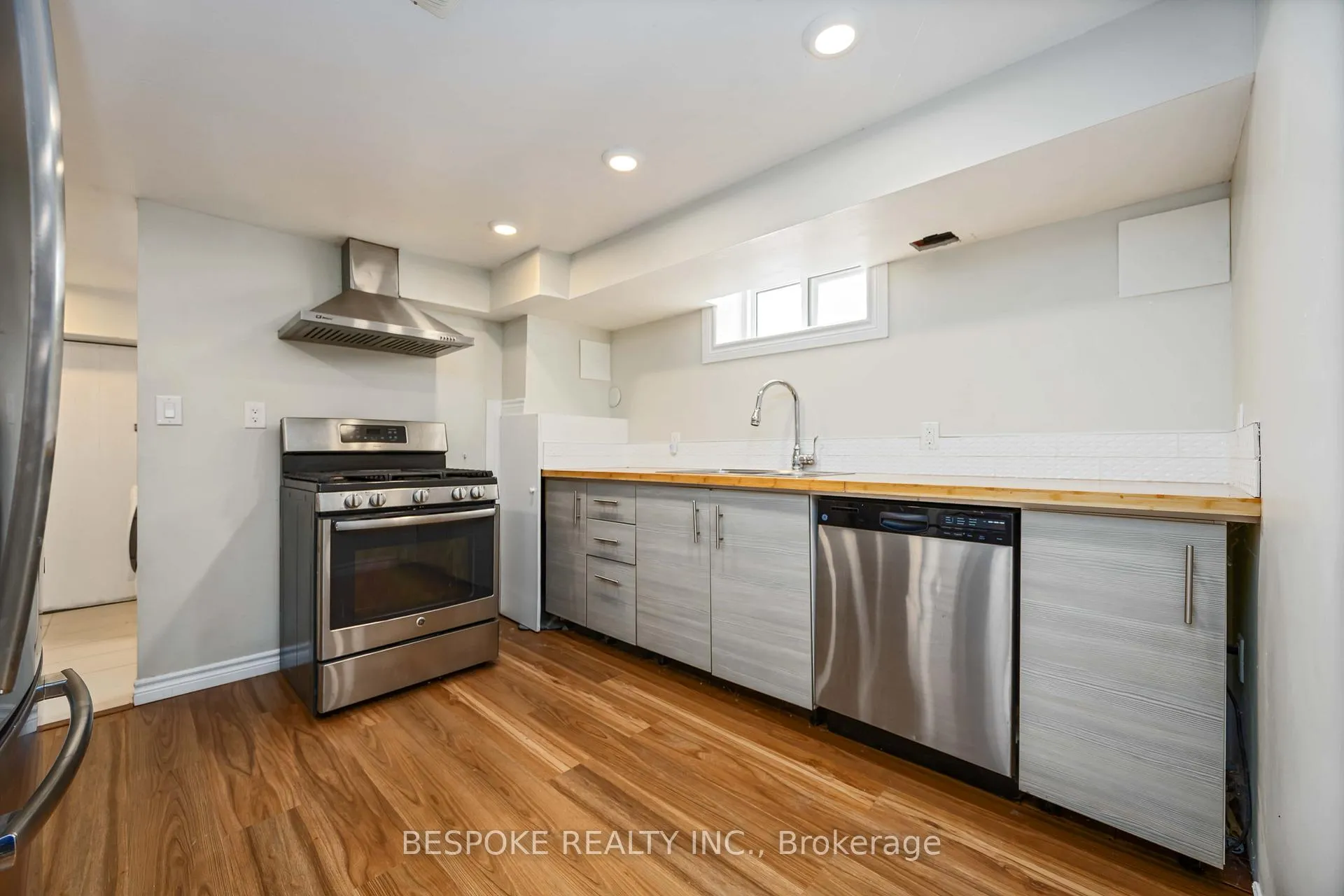 Photo 6 of Unit Lower, 300 Cadillac Avenue S, Oshawa, Central — HOMEH
