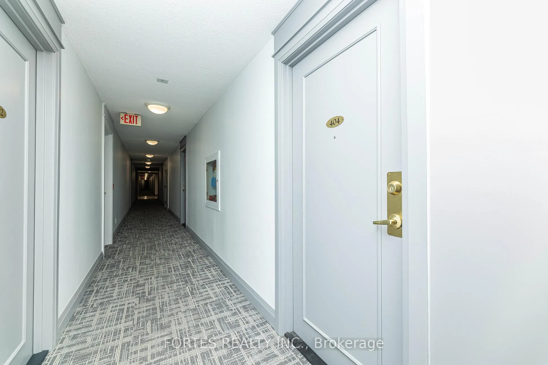 Photo 7 of Unit 404, 650 Lawrence Avenue W, Toronto, Englemount-Lawrence — HOMEH