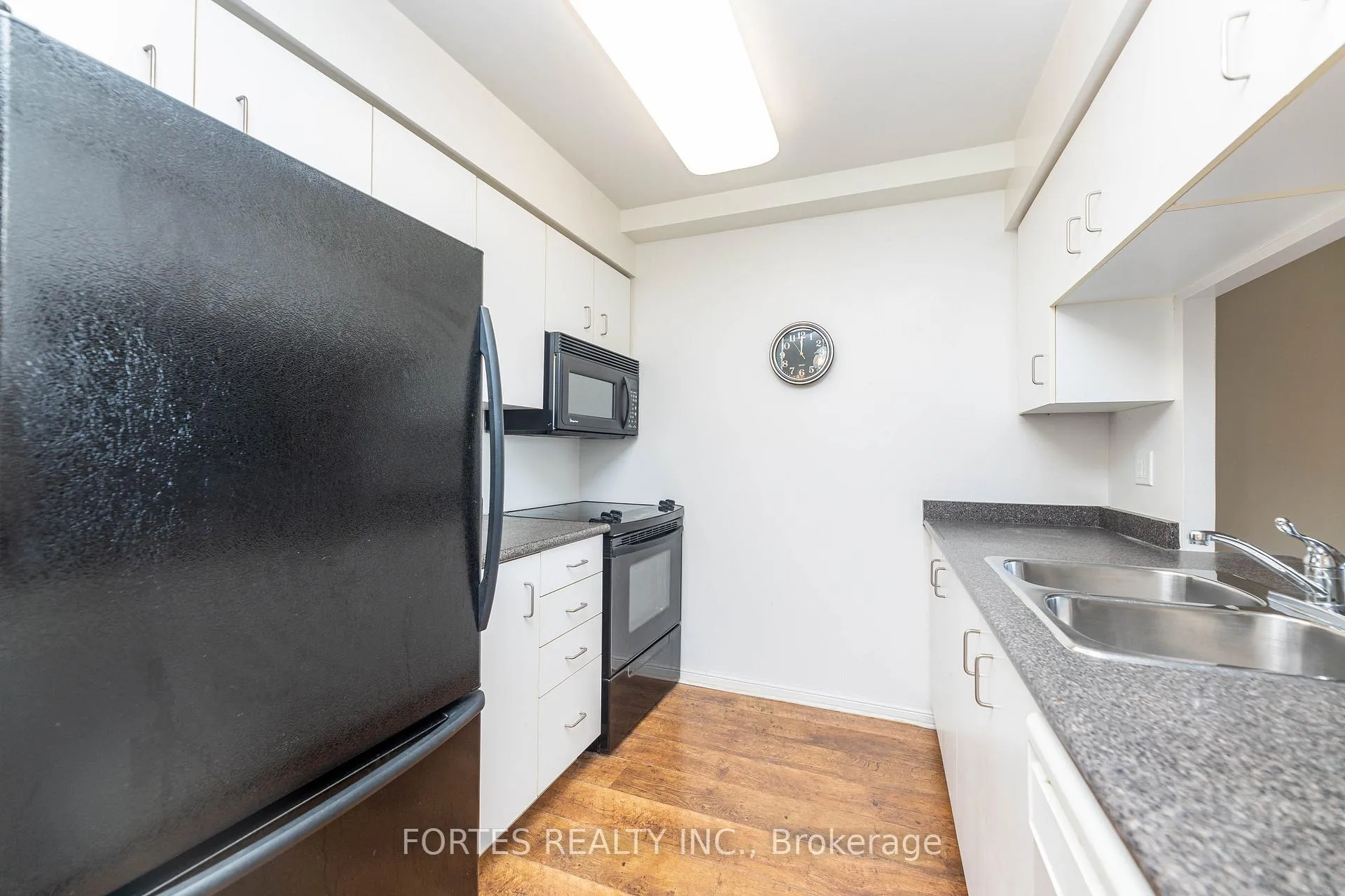Photo 9 of Unit 404, 650 Lawrence Avenue W, Toronto, Englemount-Lawrence — HOMEH