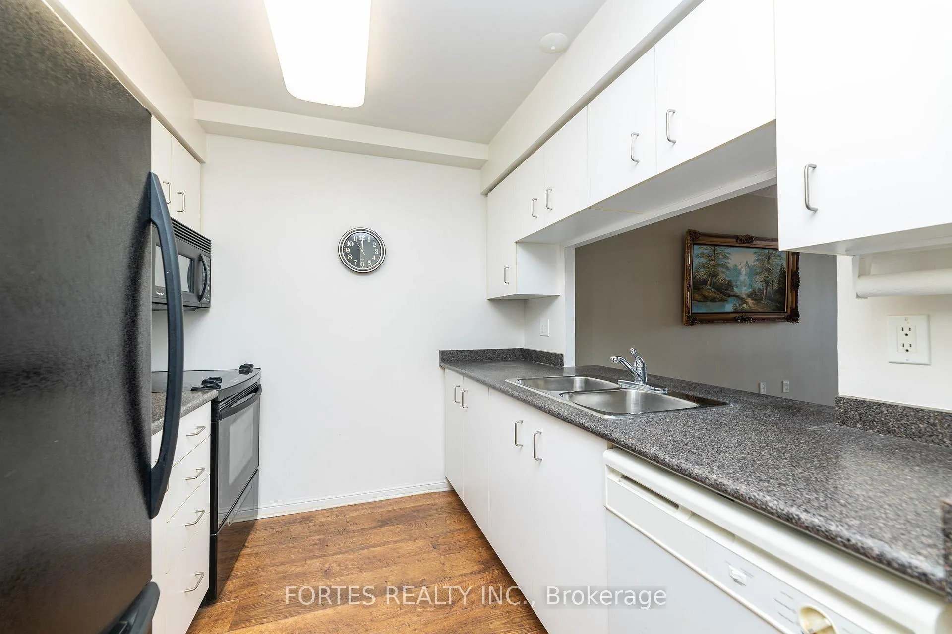 Photo 10 of Unit 404, 650 Lawrence Avenue W, Toronto, Englemount-Lawrence — HOMEH