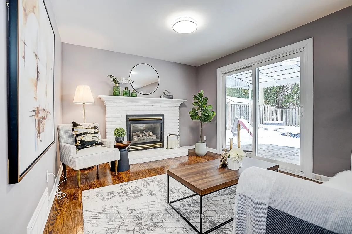 Photo 26 of 78 Fred Varley Drive, Markham, Unionville — HOMEH
