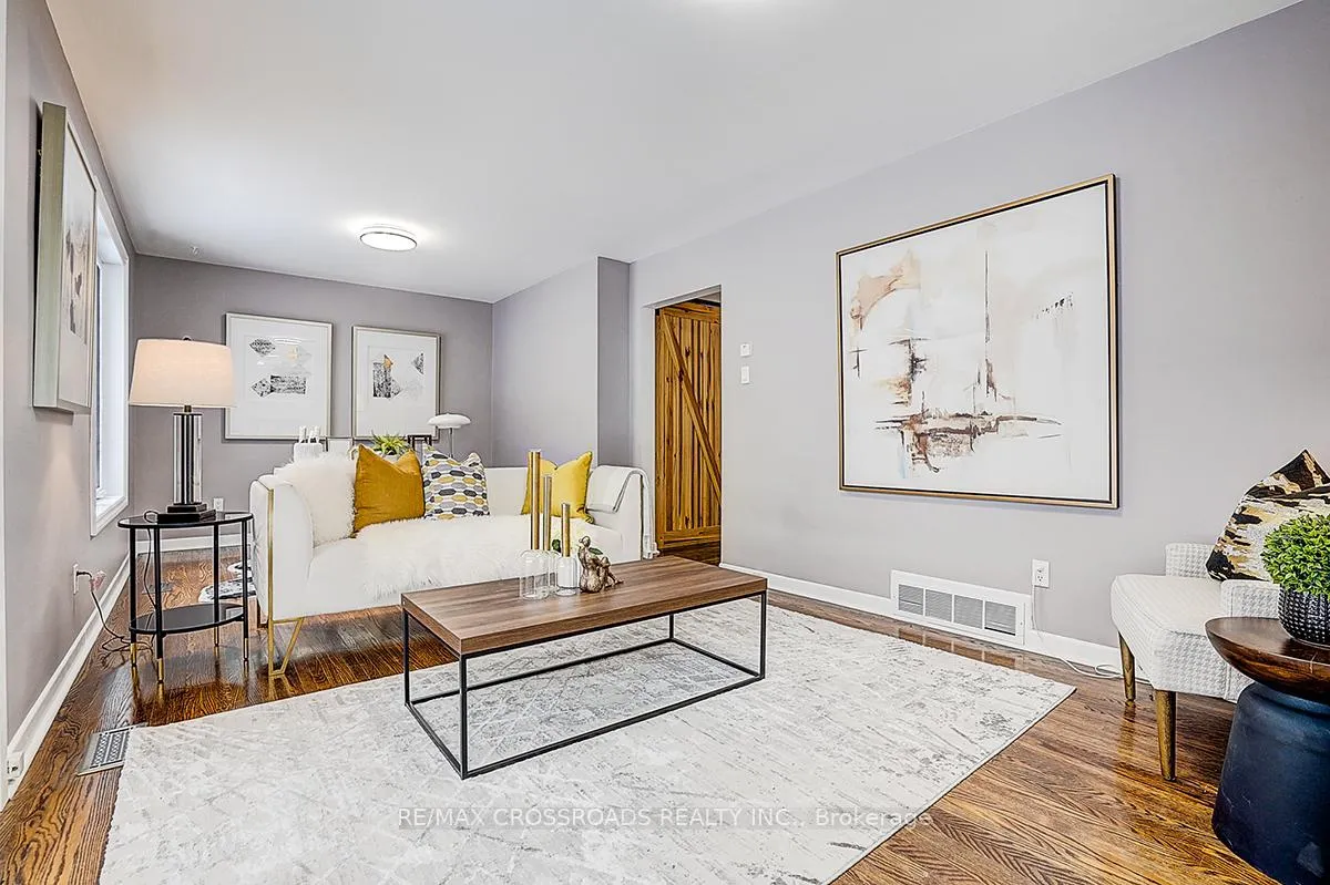 Photo 27 of 78 Fred Varley Drive, Markham, Unionville — HOMEH