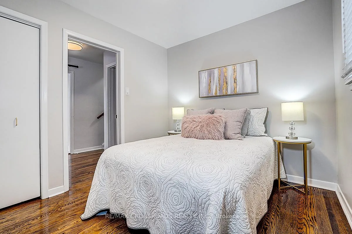 Photo 31 of 78 Fred Varley Drive, Markham, Unionville — HOMEH