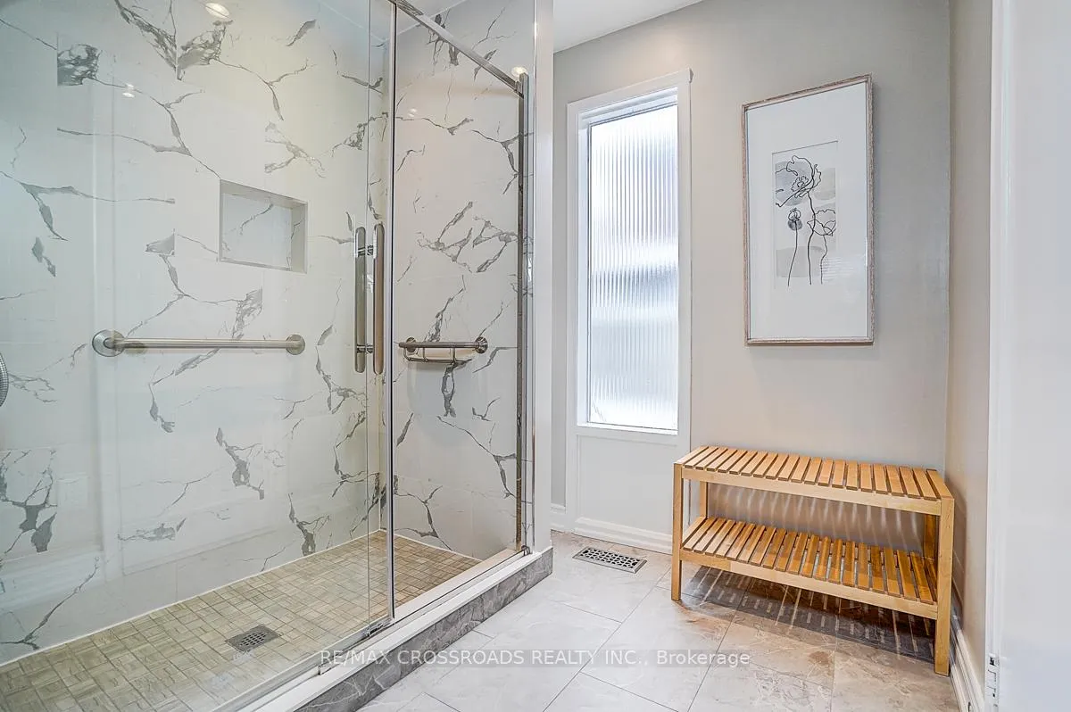 Photo 33 of 78 Fred Varley Drive, Markham, Unionville — HOMEH