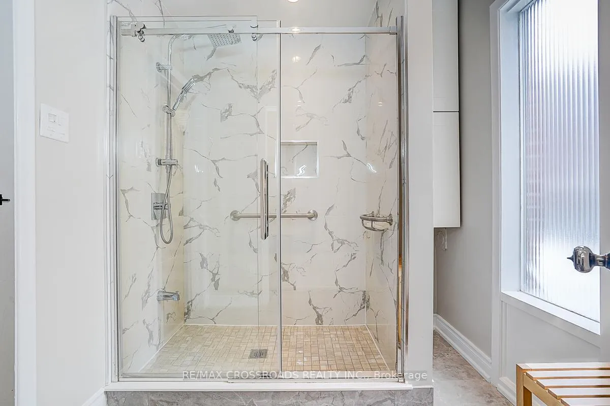 Photo 34 of 78 Fred Varley Drive, Markham, Unionville — HOMEH