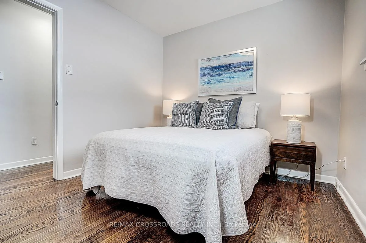 Photo 41 of 78 Fred Varley Drive, Markham, Unionville — HOMEH