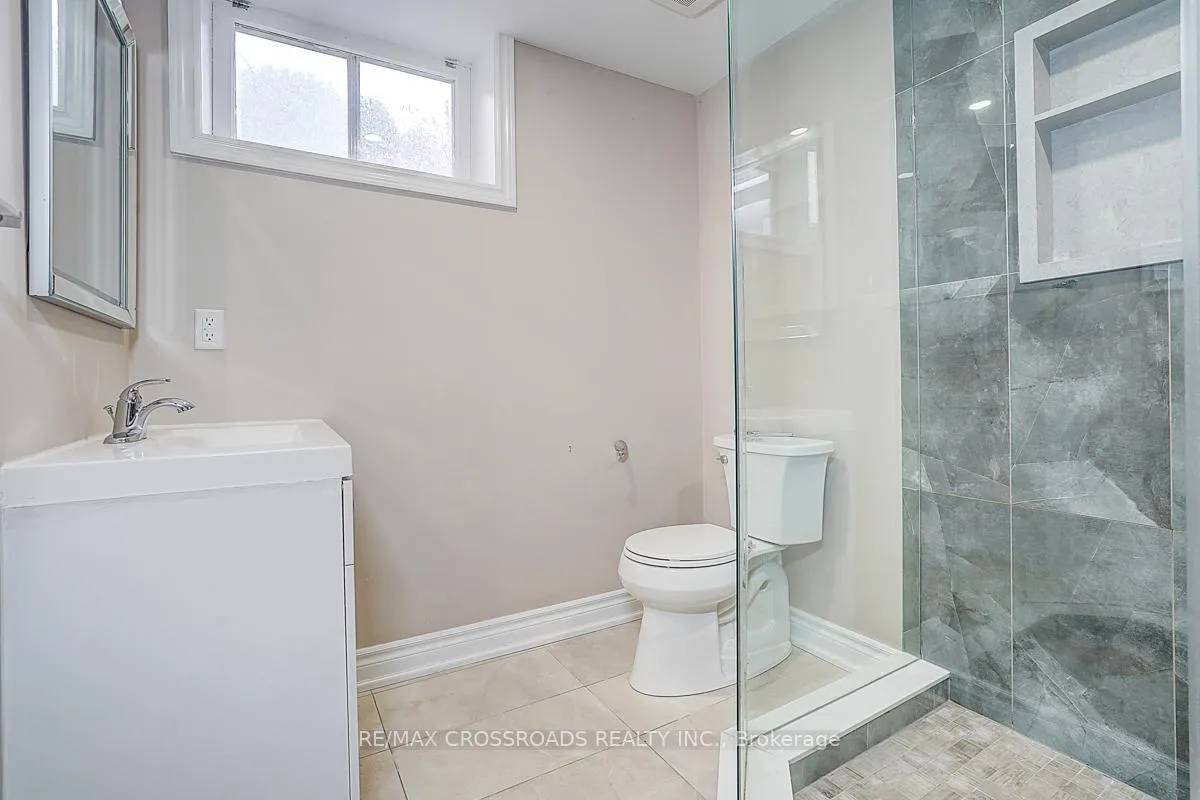 Photo 46 of 78 Fred Varley Drive, Markham, Unionville — HOMEH