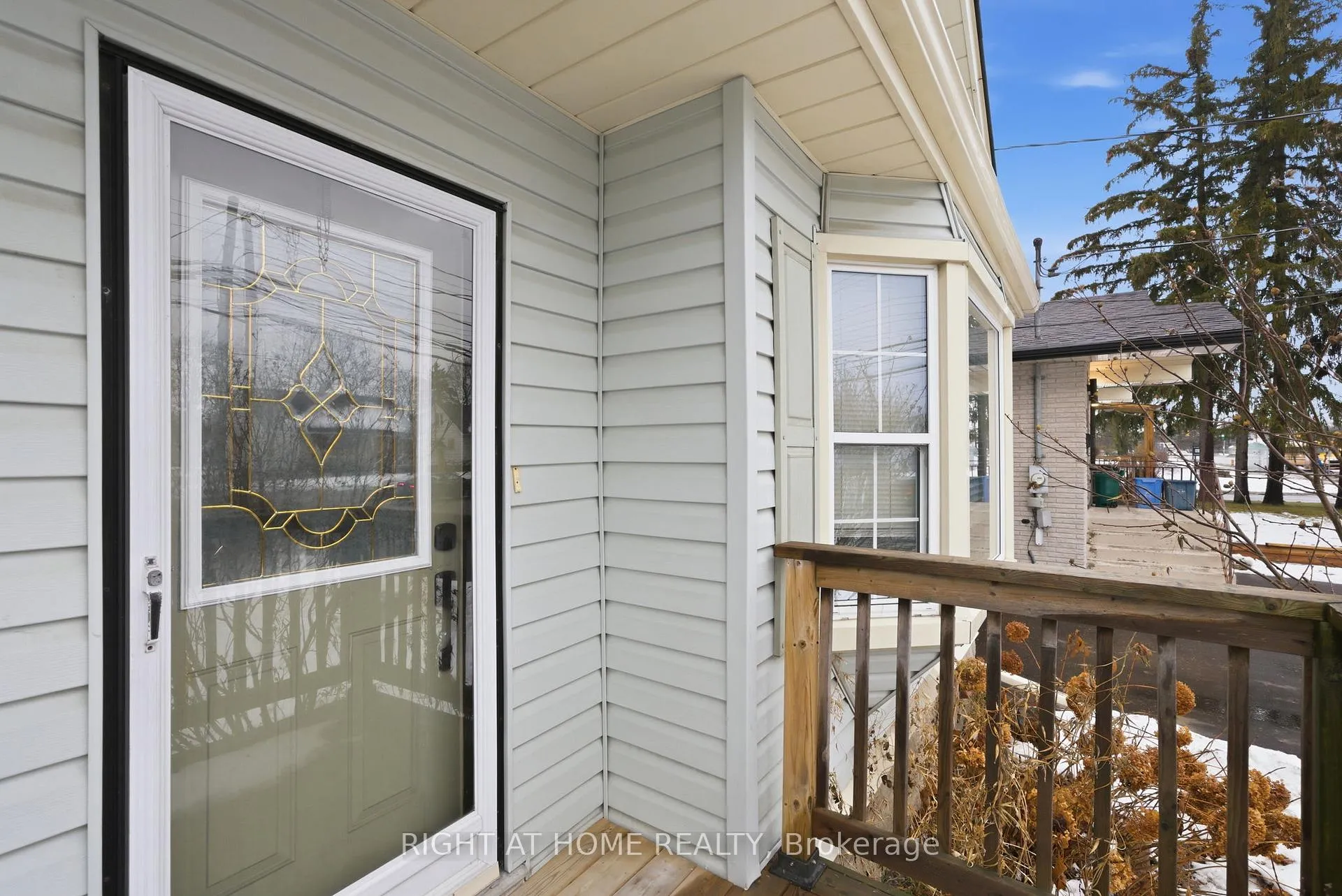 Photo 2 of 1414 Simcoe Street N, Oshawa, Samac — HOMEH