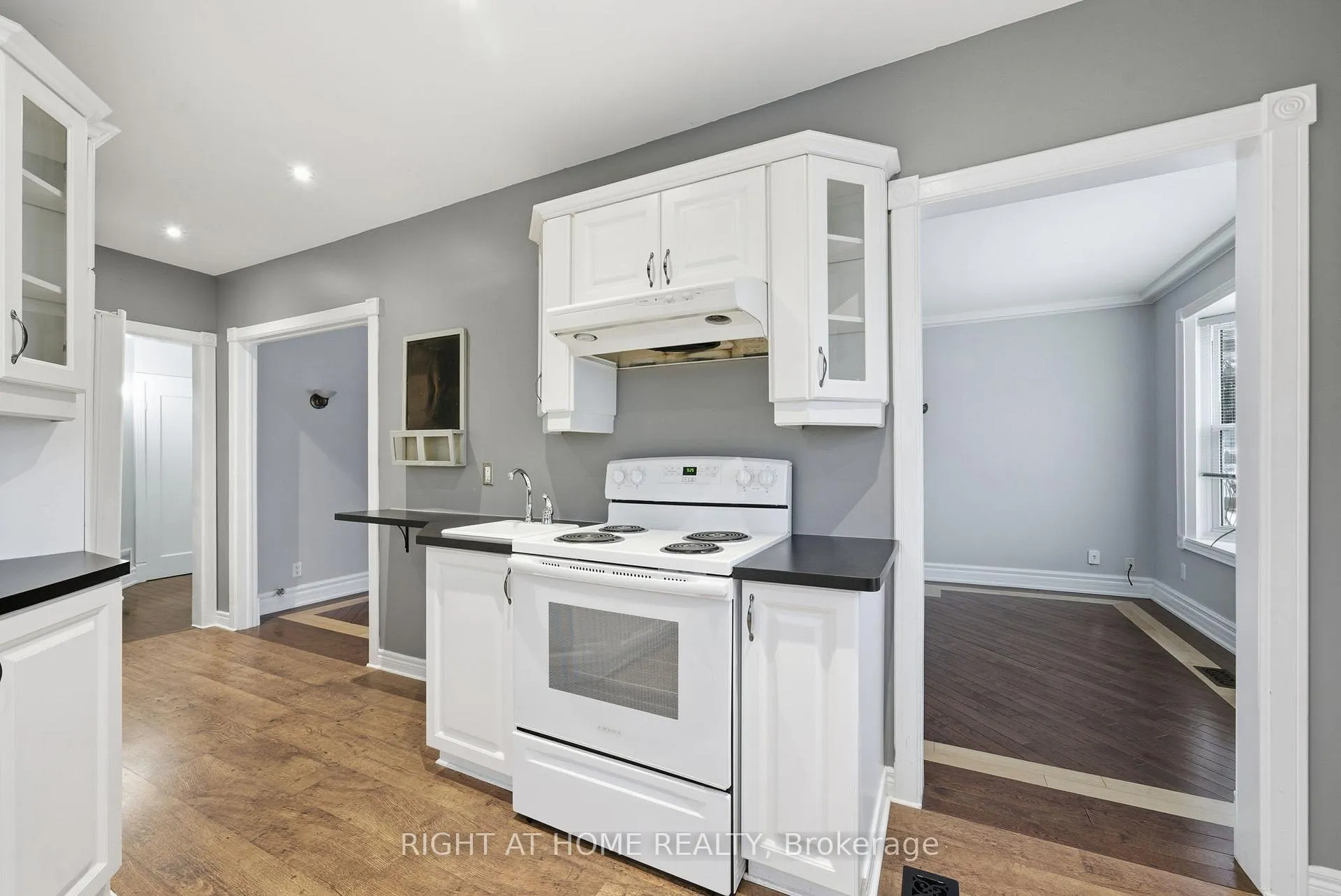 Photo 6 of 1414 Simcoe Street N, Oshawa, Samac — HOMEH